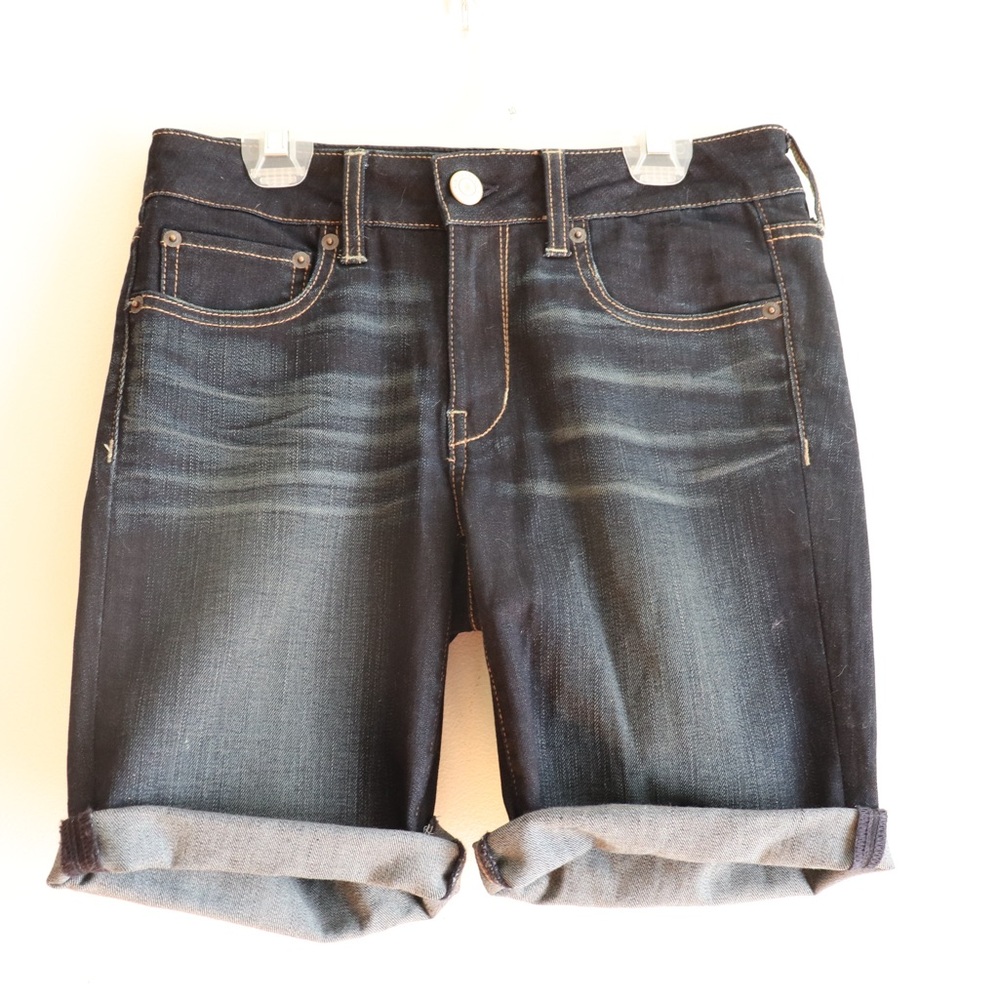 American Eagle dark wash stretchy shorts NEW WITH TAGS